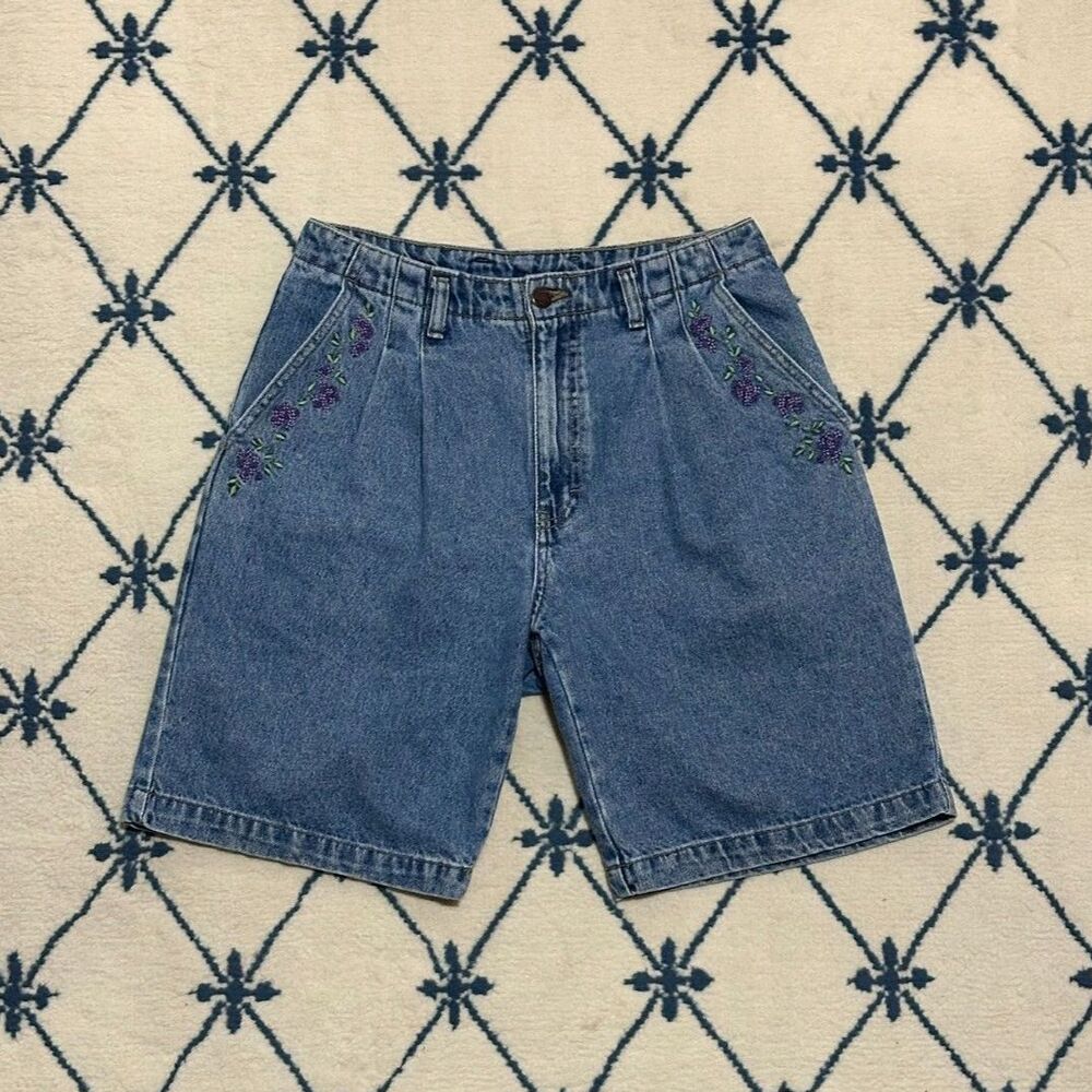 Vintage Y2K 2000s Embroidered Floral Denim Mom Shorts